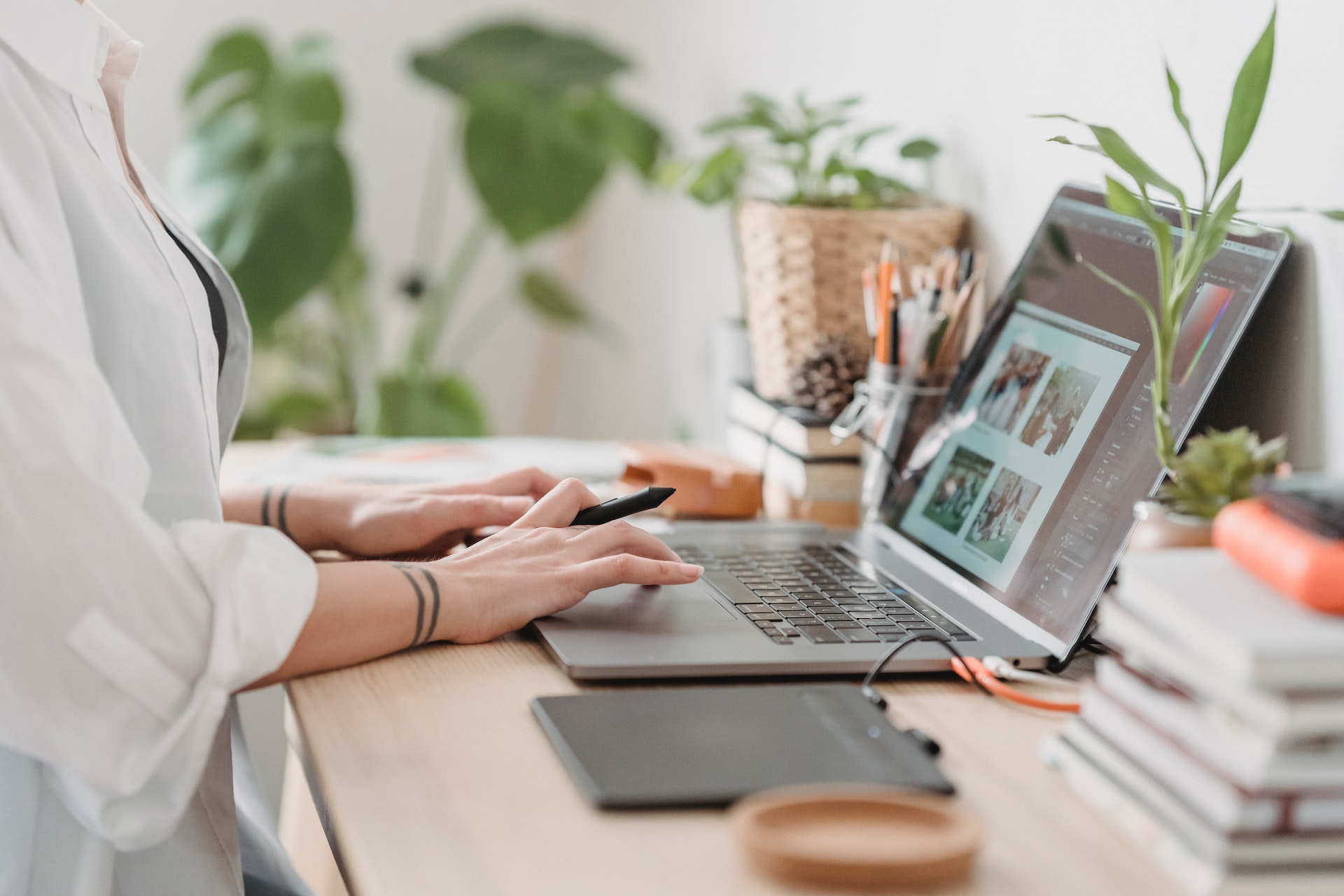 Essential Tools & Strategies to Launch Your Online Thrift Business
